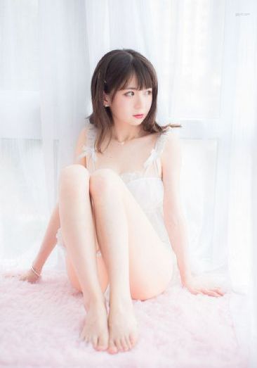 亚洲在线日韩女仆中_十万网红美女美酱