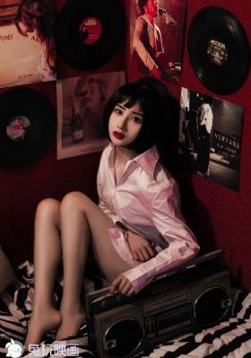 欧美唇釉款式_BD英语电影完整版在线观看