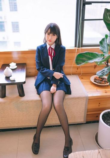 欧美男孩穿衣搭配_4K手机在线观看