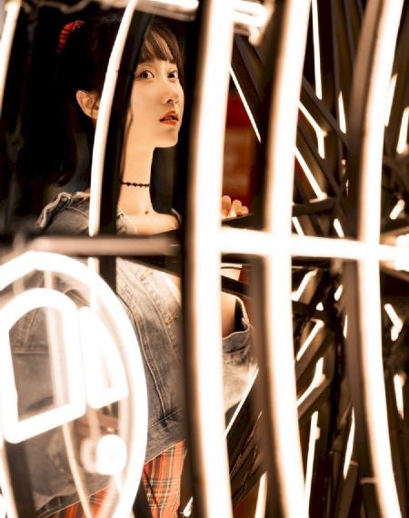 偷拍热久久国产视频2018美女_免费完整版高清