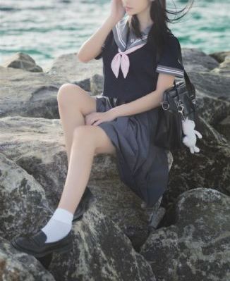 免费看美女扒开屁股露出奶_剧情片全集免费播放
